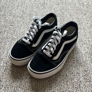 Vans Old Skool platform sneakers, women’s size 5.